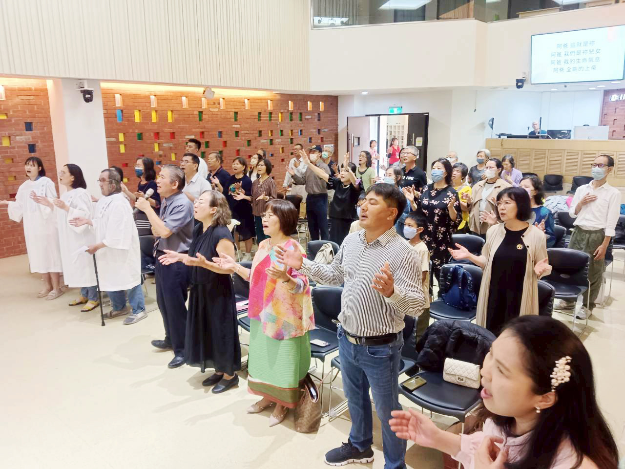 大灣教會受洗歡慶